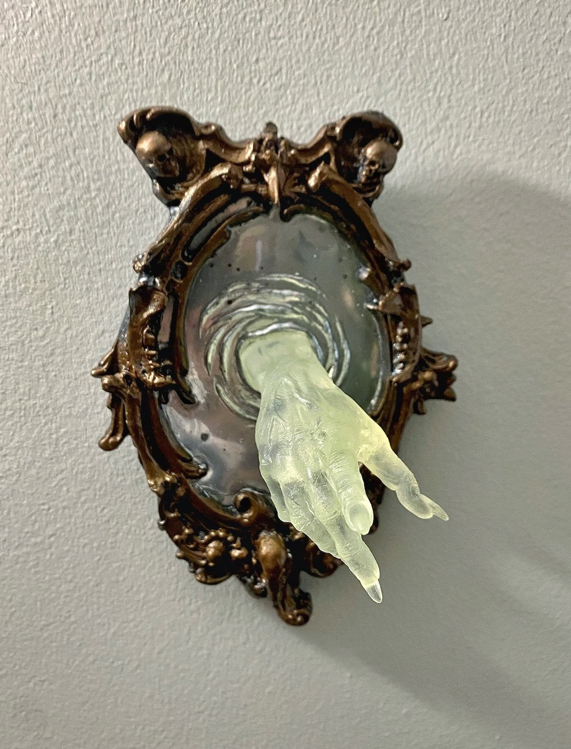 👻Ghost in the Mirror