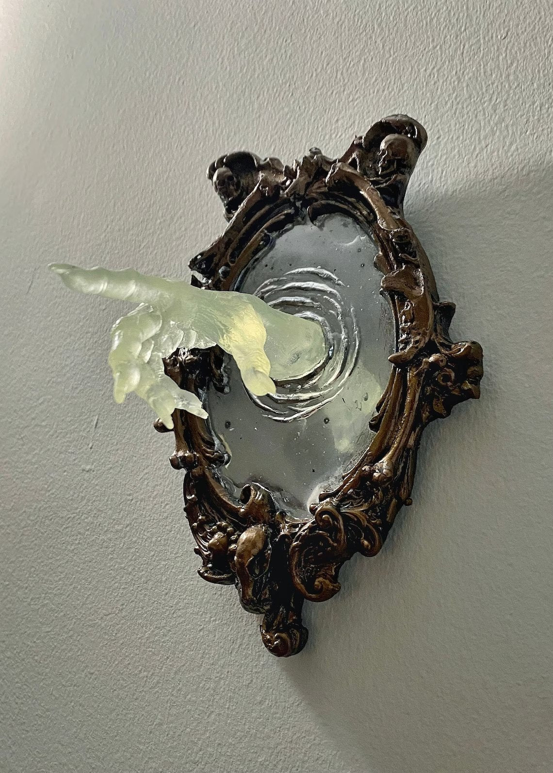 👻Ghost in the Mirror