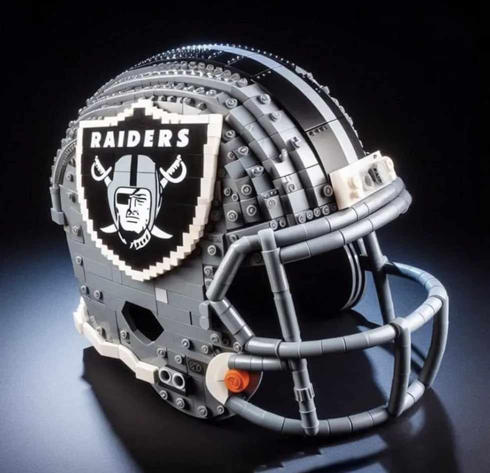 🏈 Building Block Football Helmet – 300+ Piece Collectible Construction Set