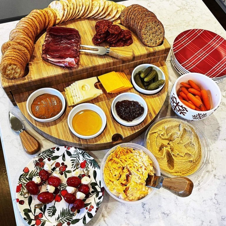 🧀2025 Bamboo Swivel Charcuterie Board🔥With 4 Integrated Ceramic Bowls And 3 Piece Knife Set