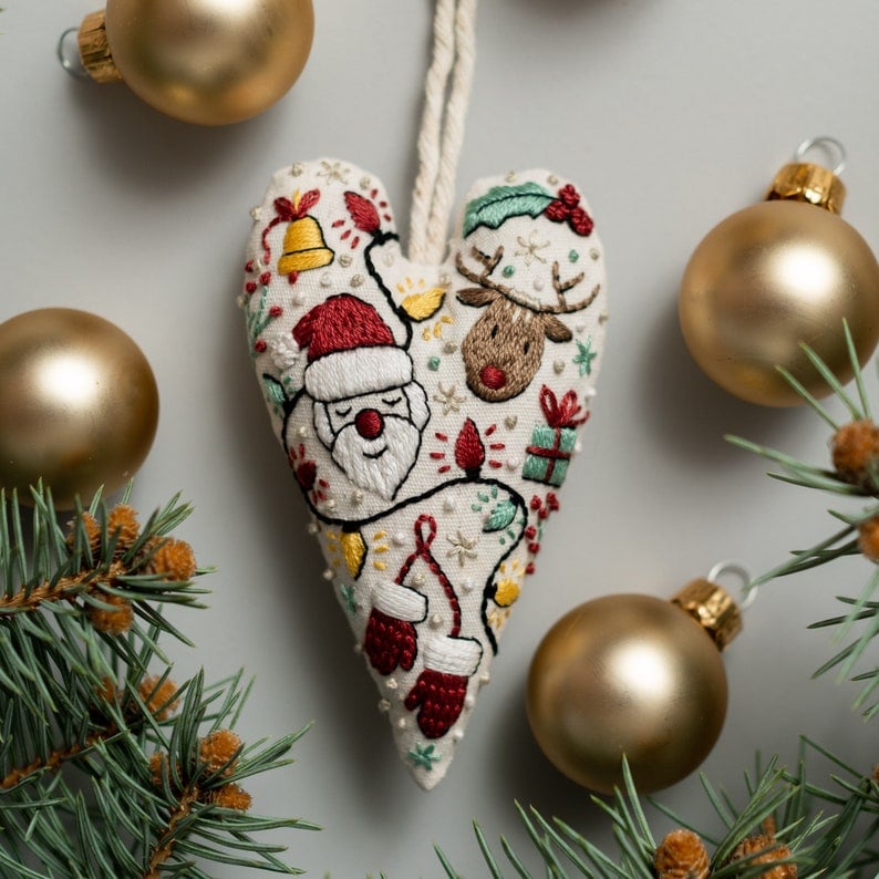 💖DIY Heart Shaped Hand Embroidered Christmas Ornament/Ornament Kit