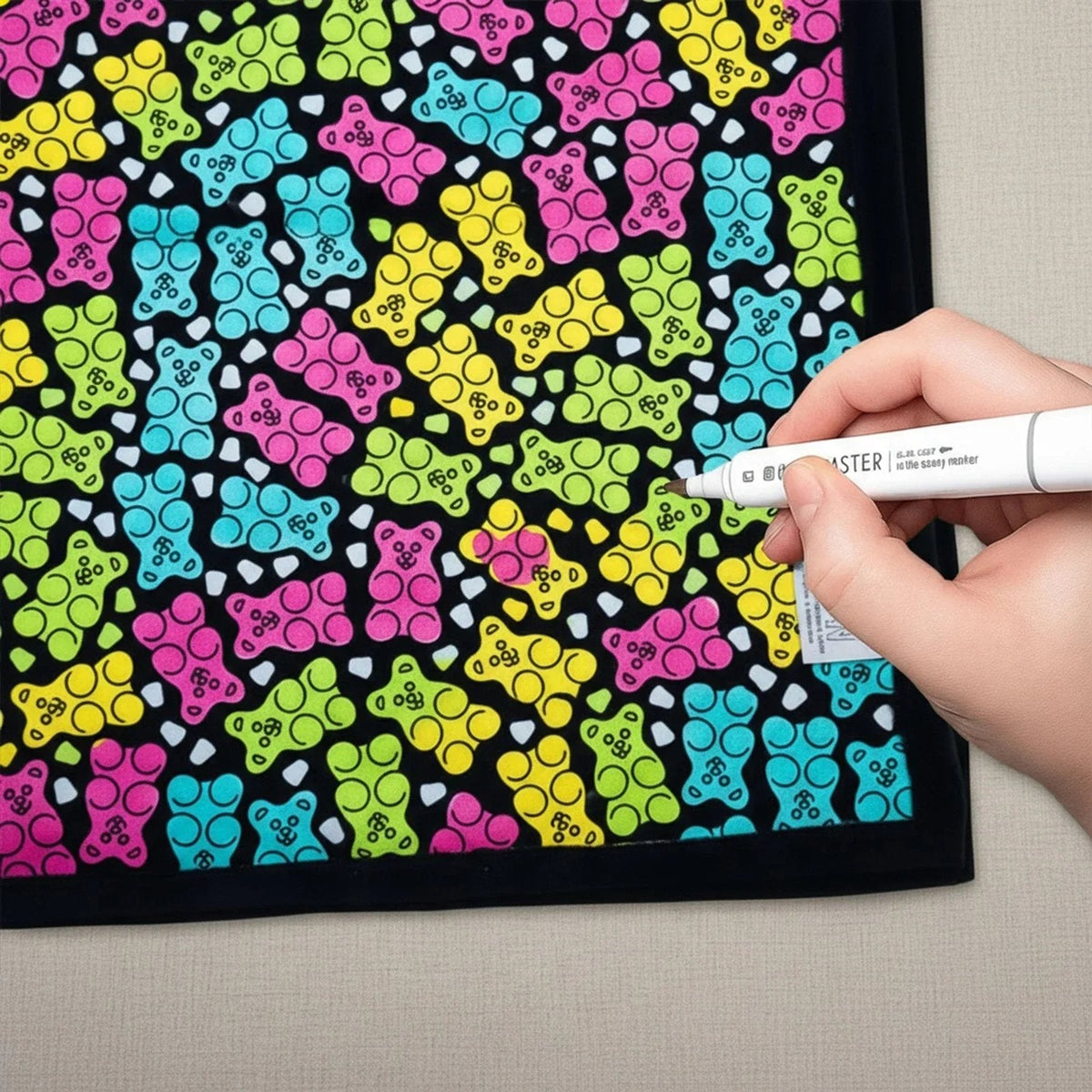 🎨 Fuzzy Velvet Coloring Blanket with 24 Markers | 8 Designs