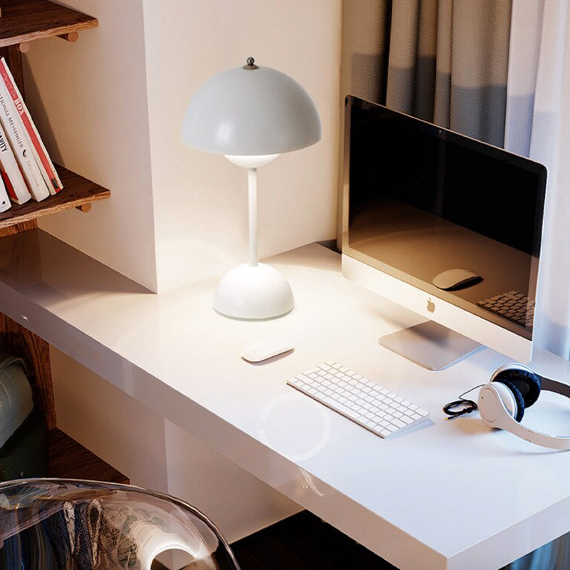 Taylor Wireless Table Lamp
