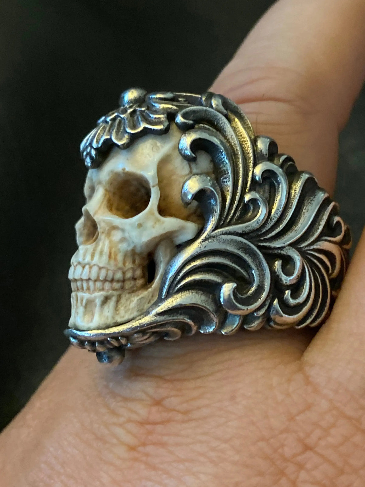 ⏰Vintage Polish Floral Armor Antler Skull Ring