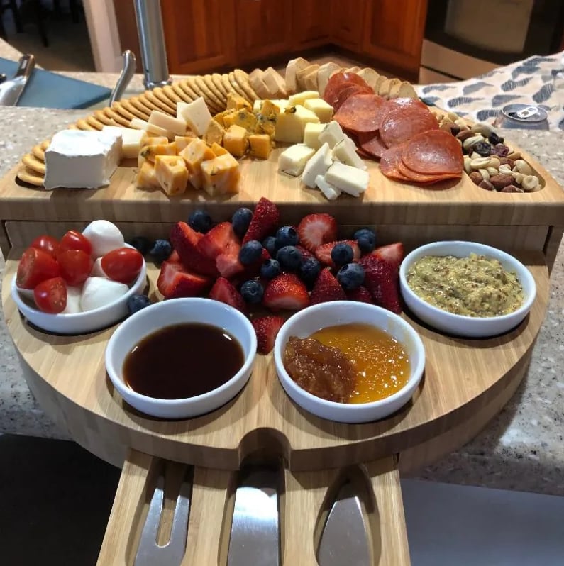 🧀2025 Bamboo Swivel Charcuterie Board🔥With 4 Integrated Ceramic Bowls And 3 Piece Knife Set