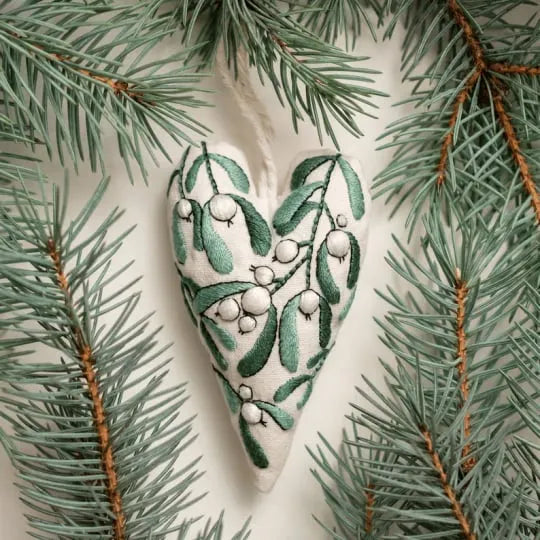 💖DIY Heart Shaped Hand Embroidered Christmas Ornament/Ornament Kit